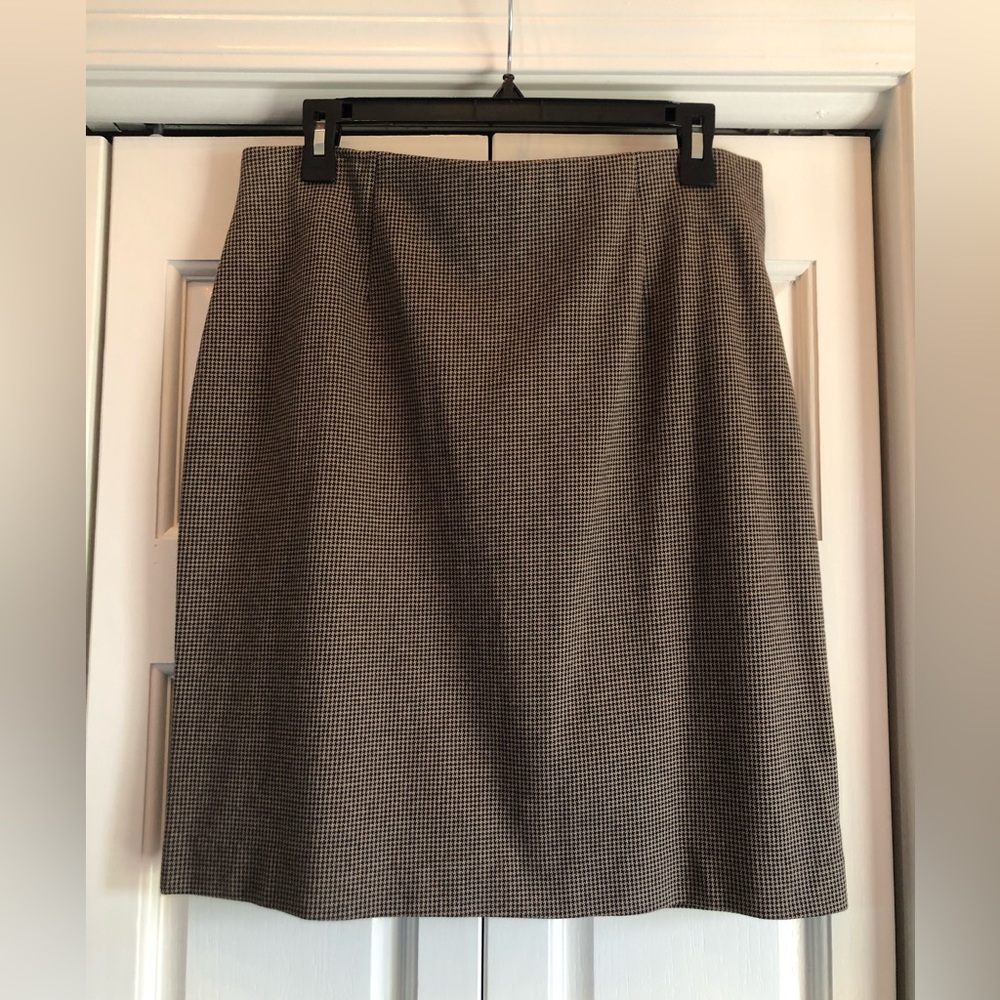 J.Jill NWT ponte brown & black houndstooth skirt with pleat in back, pull on, M